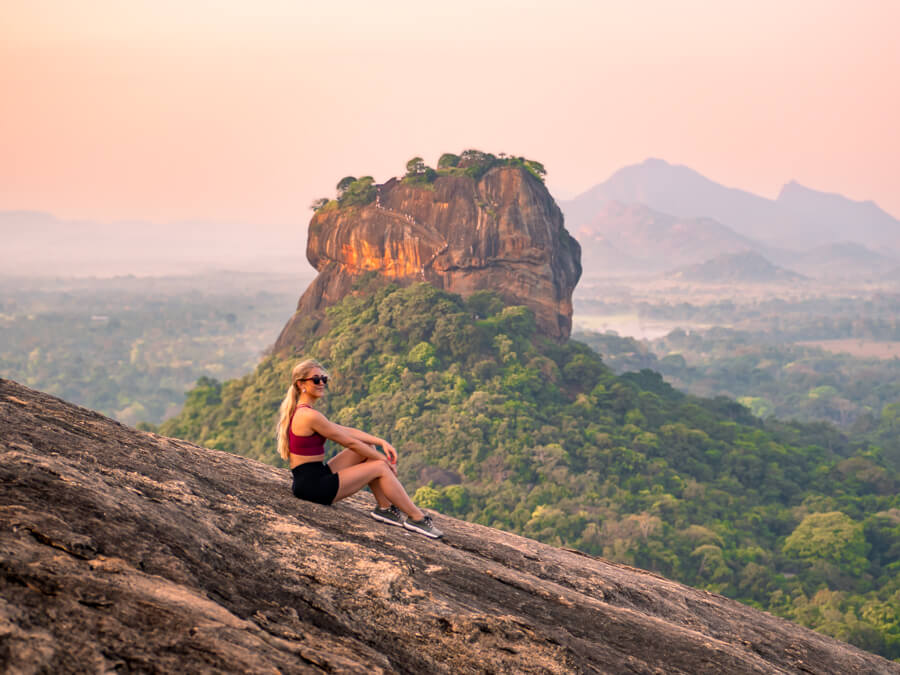 srilanka rock mountains